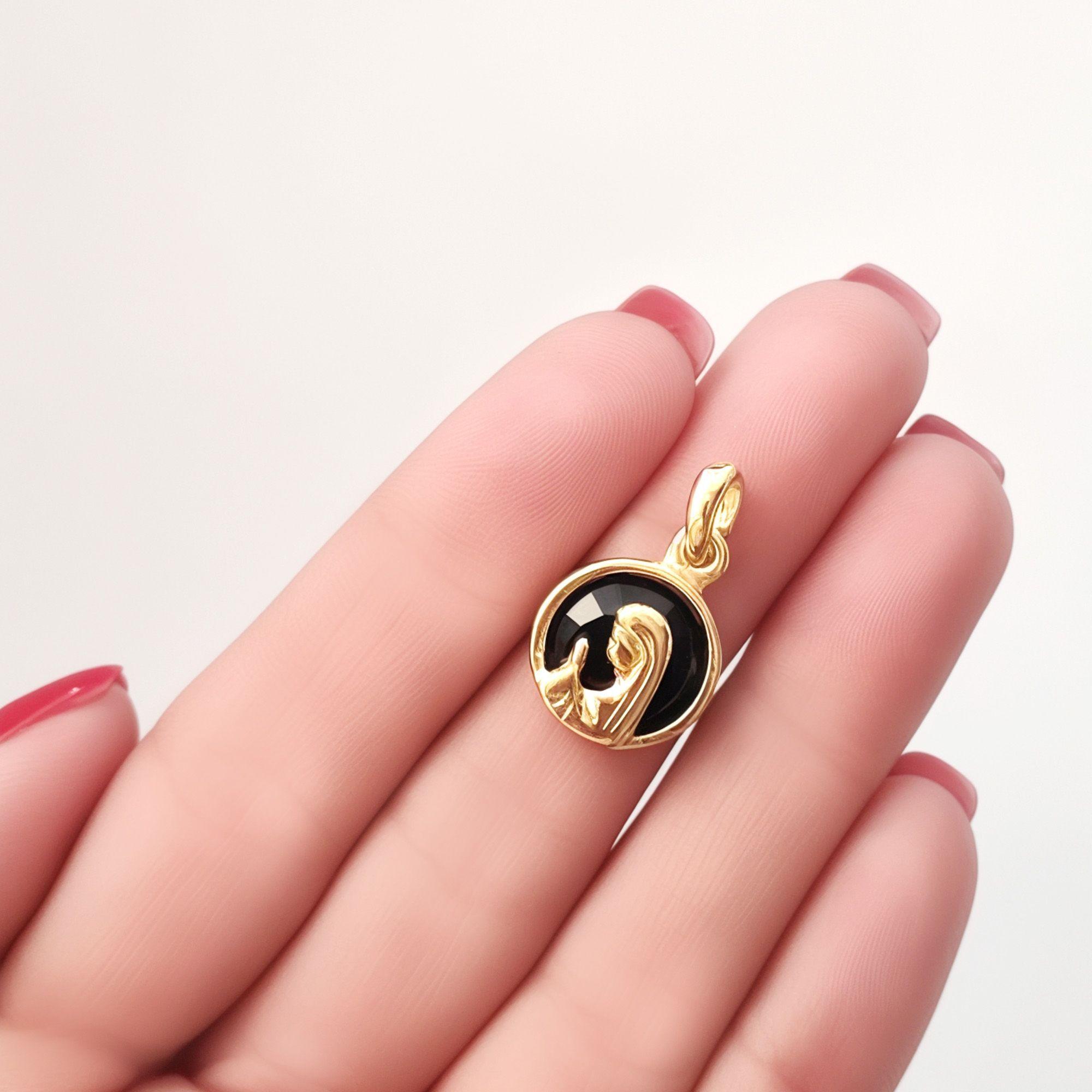 Colgante Medalla Virgen Niña 14mm Enchapada Oro 18K Cristal Negro-2