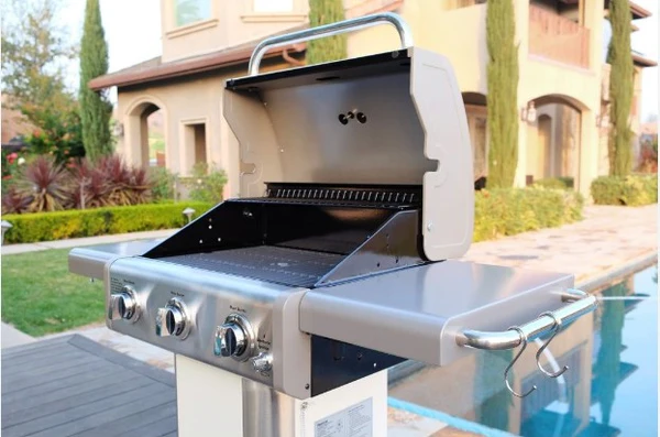 Parrilla a gas 3 Quemadores - Color Blanco + Set de Asado + Garras de Oso-3