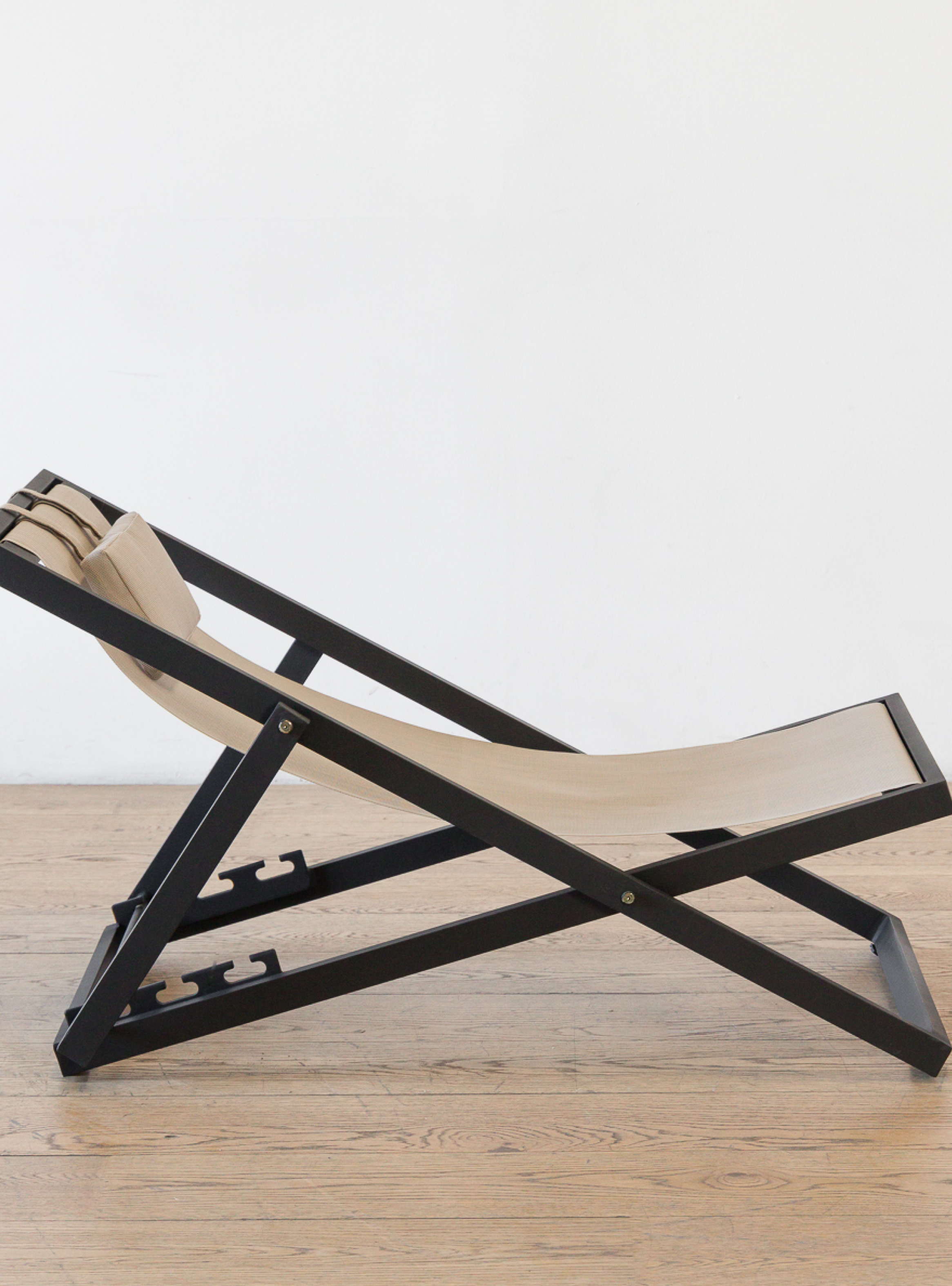 Reposera Steven Oscura At-1