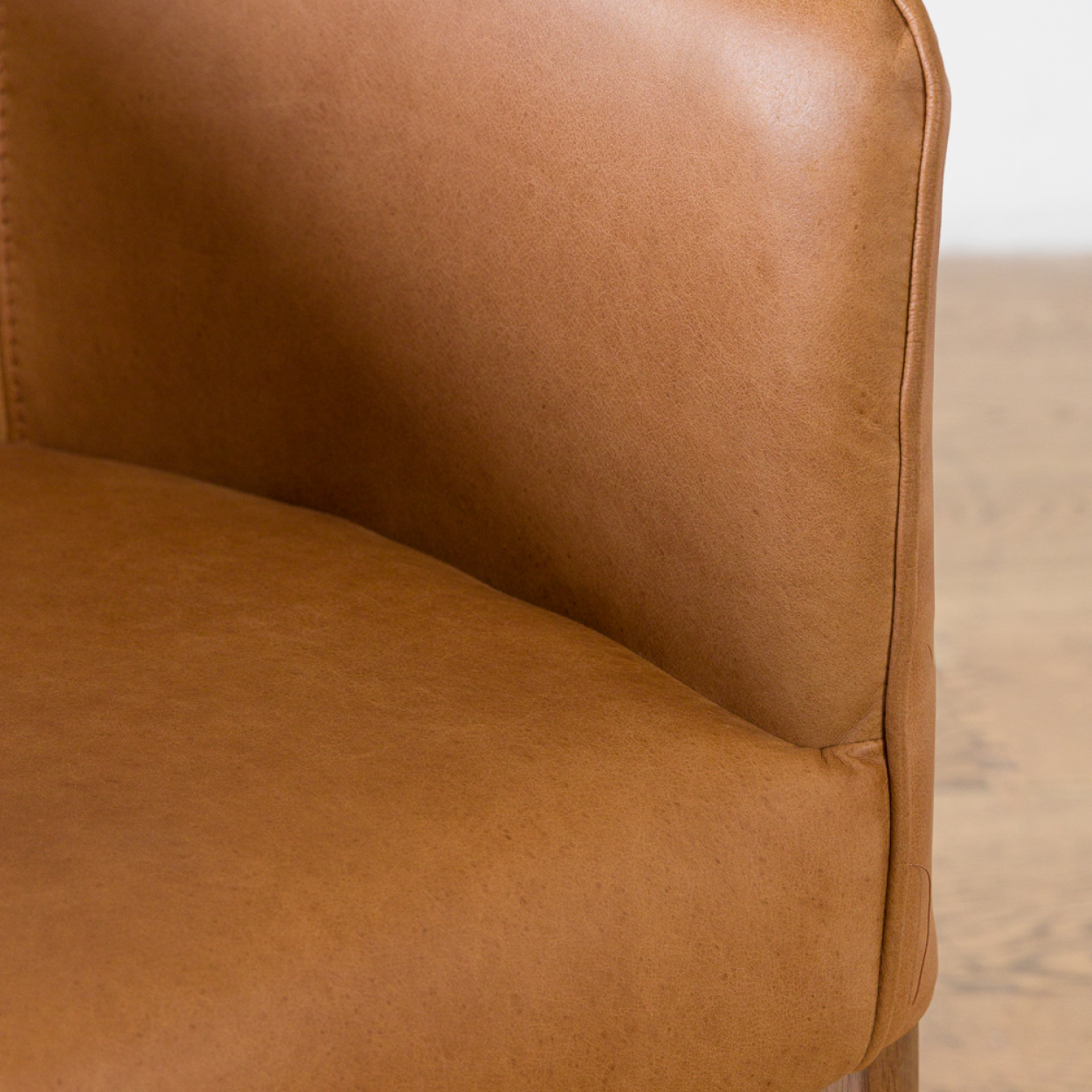 Poltrona Andes Cuero-2