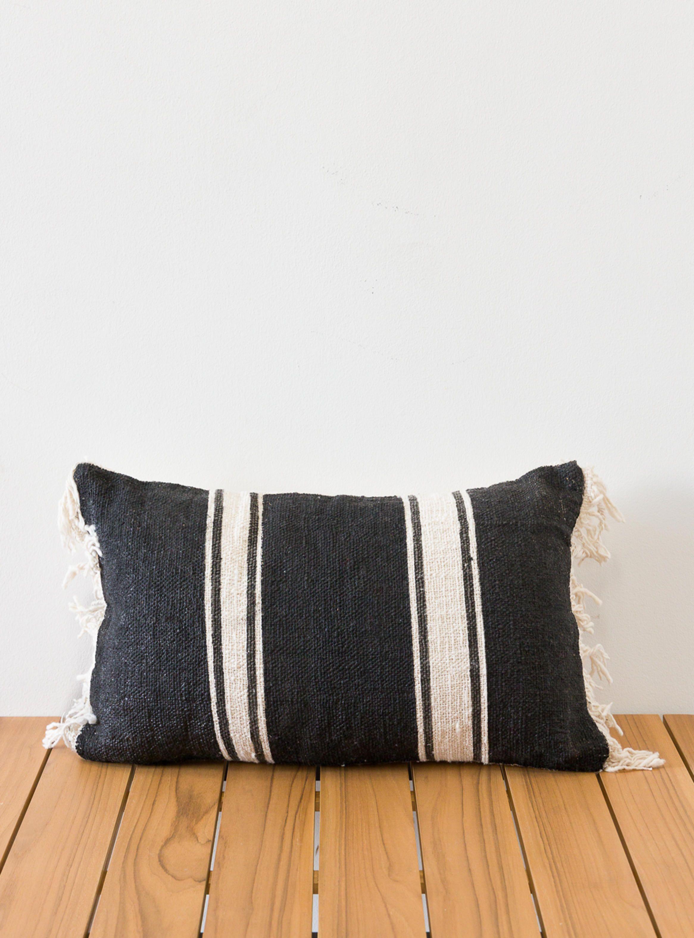 Cojin Paski Gris Rectangular-3