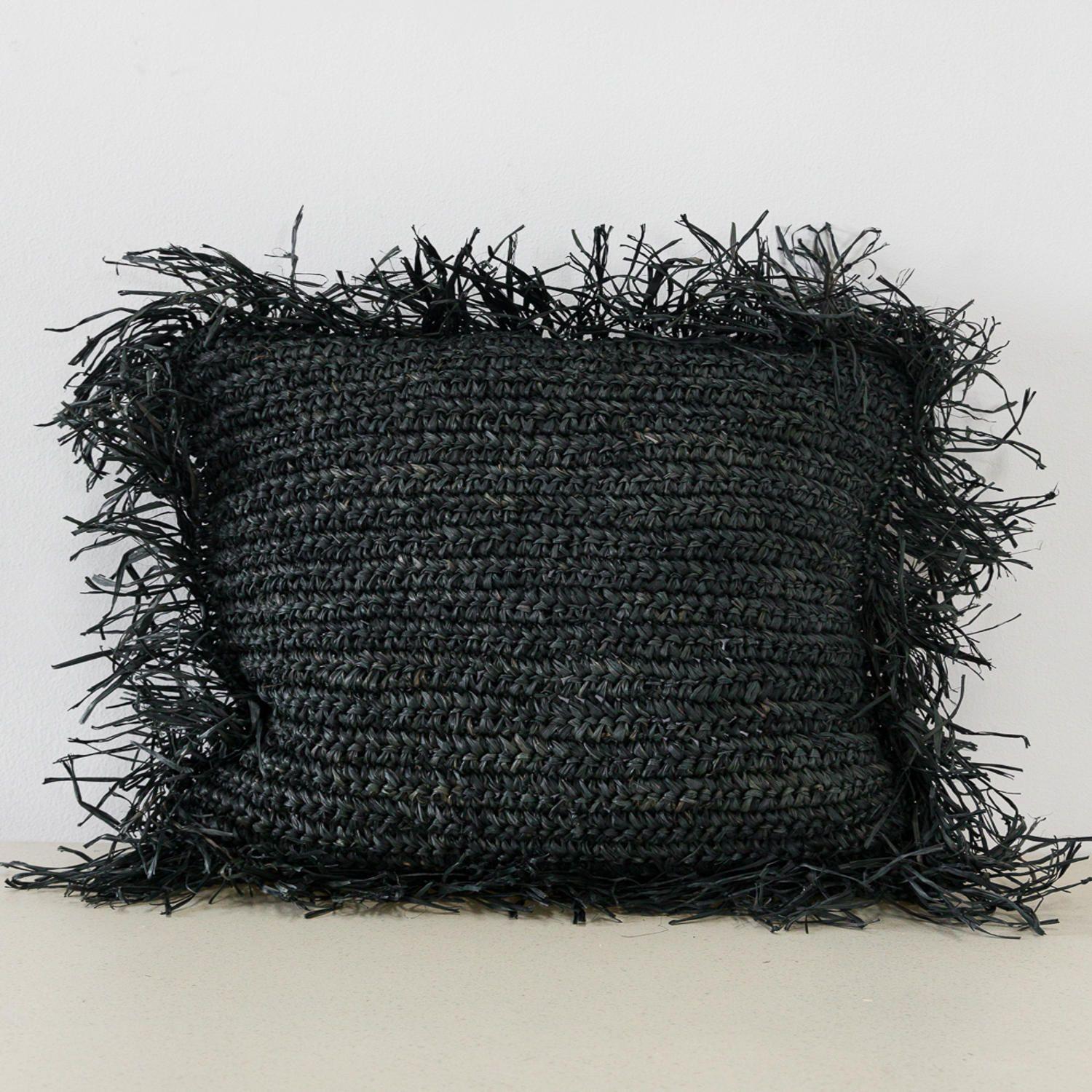 Cojin Dion Negro Cuadrado-2