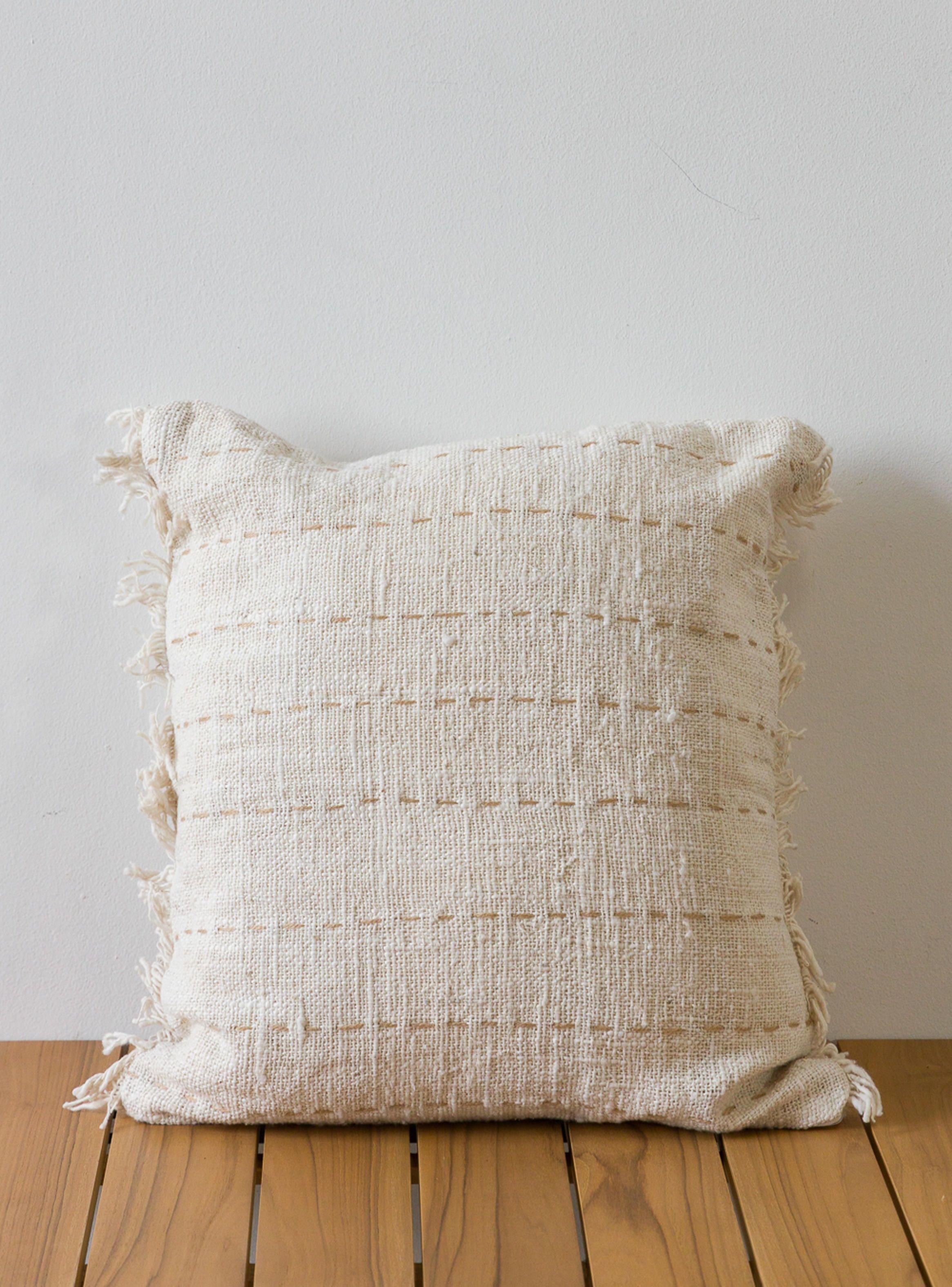 Cojin Almara Natural Con Flecos-2