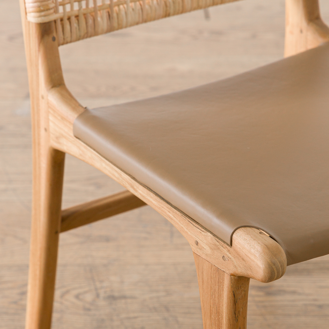 Silla Maine Cuero R-3