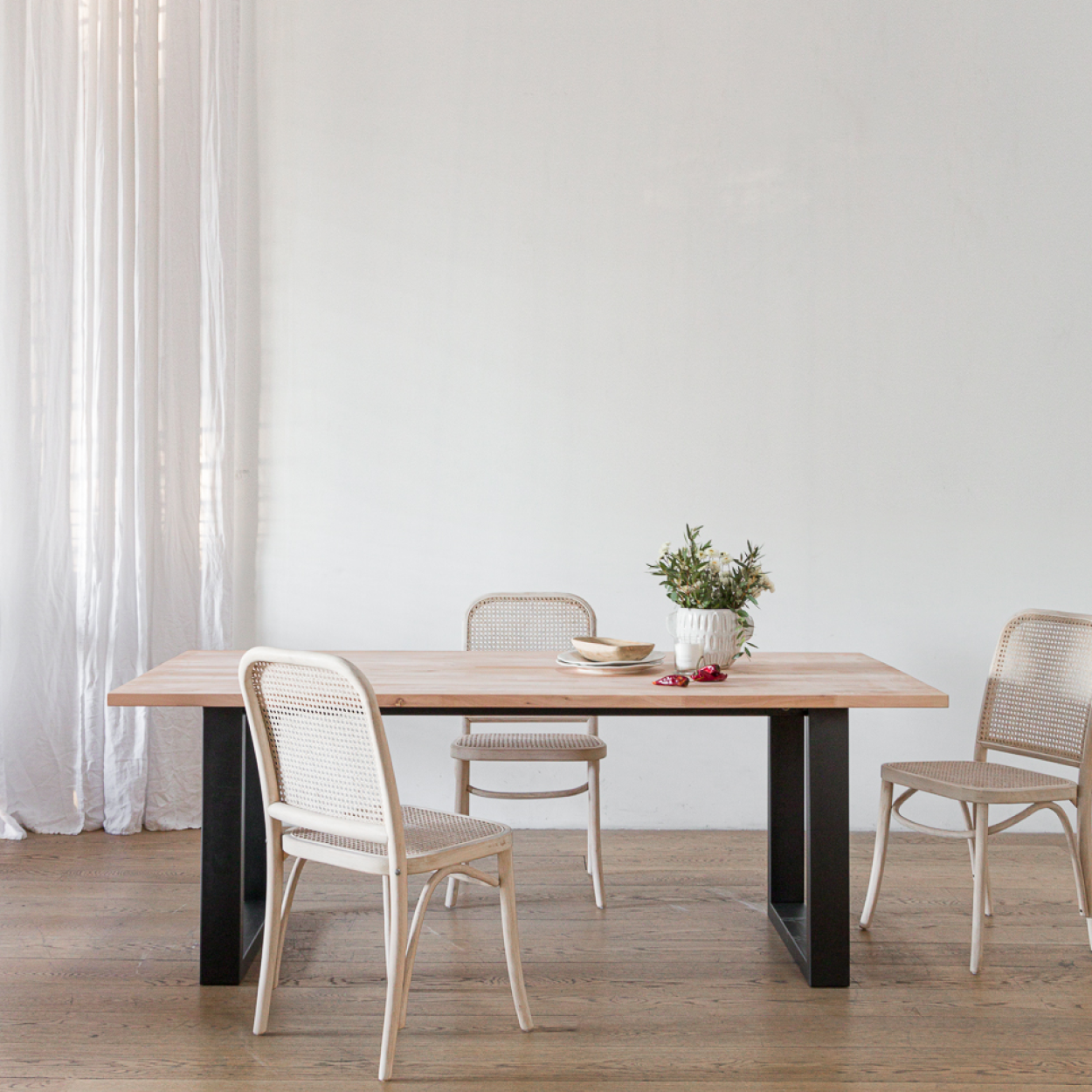 Mesa De Comedor Montblanc Negra Lenga-8
