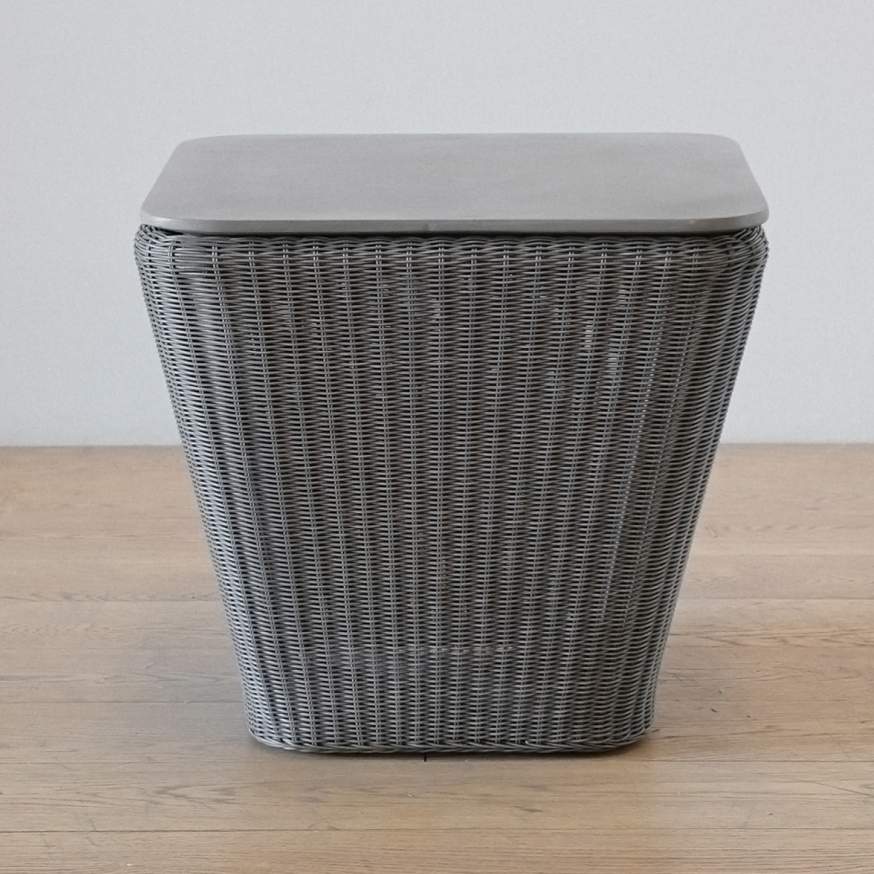 Mesa Lateral Bulnes Gris-1