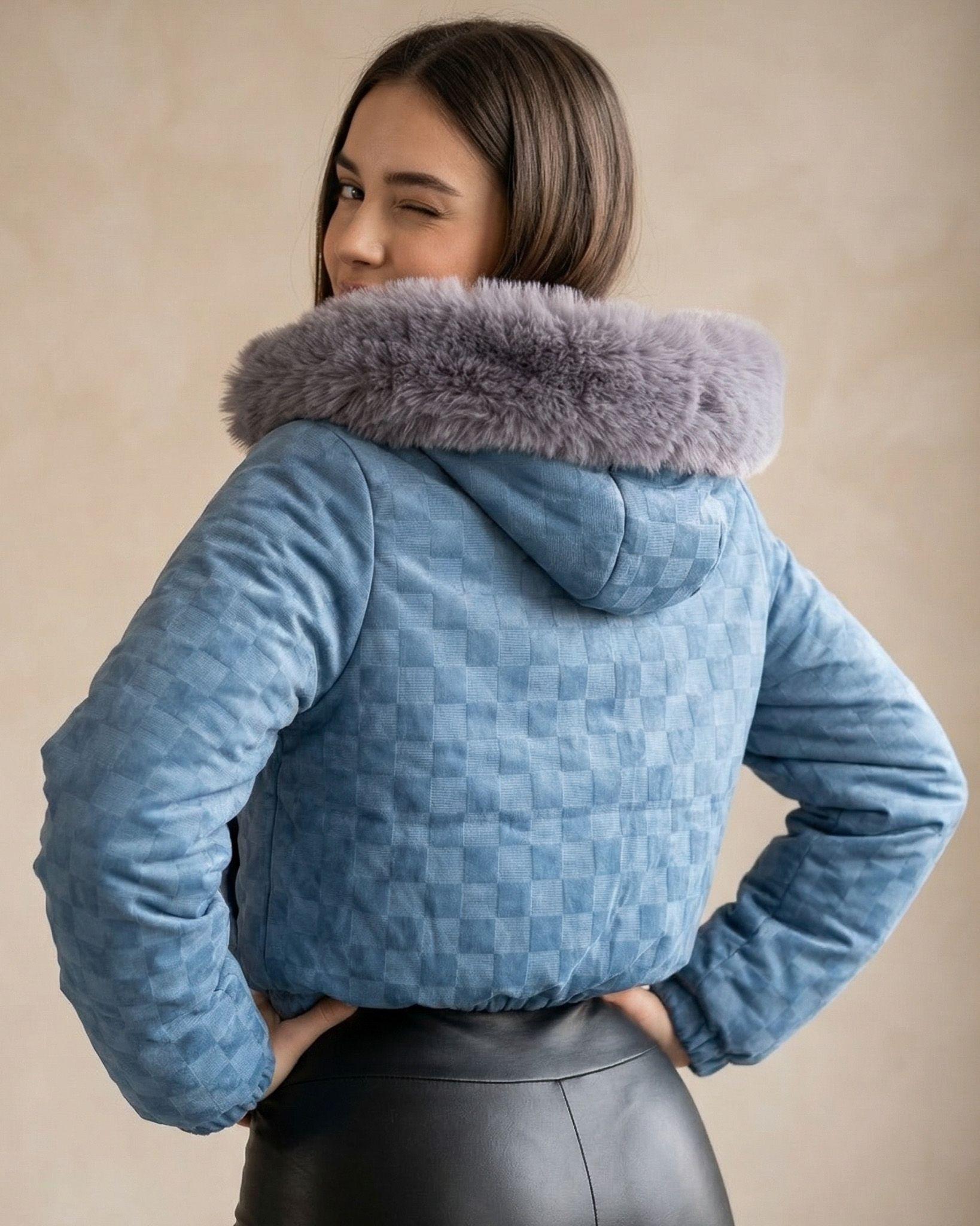 Puffa Reversible Metalizada: Dos Estilos, Máximo Abrigo-3