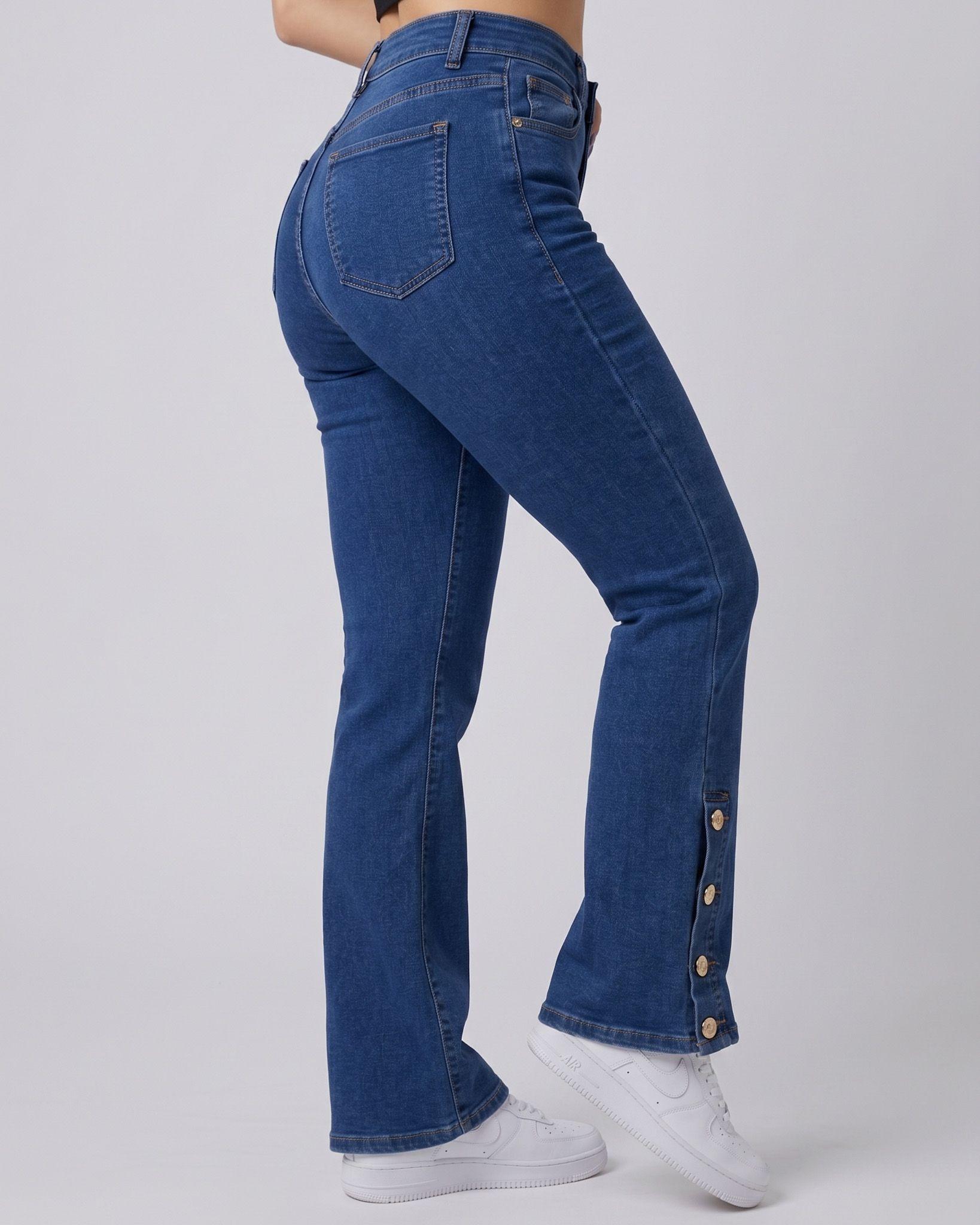 Pantalón Azul Tiro Alto Flare - Diseño con Botones en Bota-2
