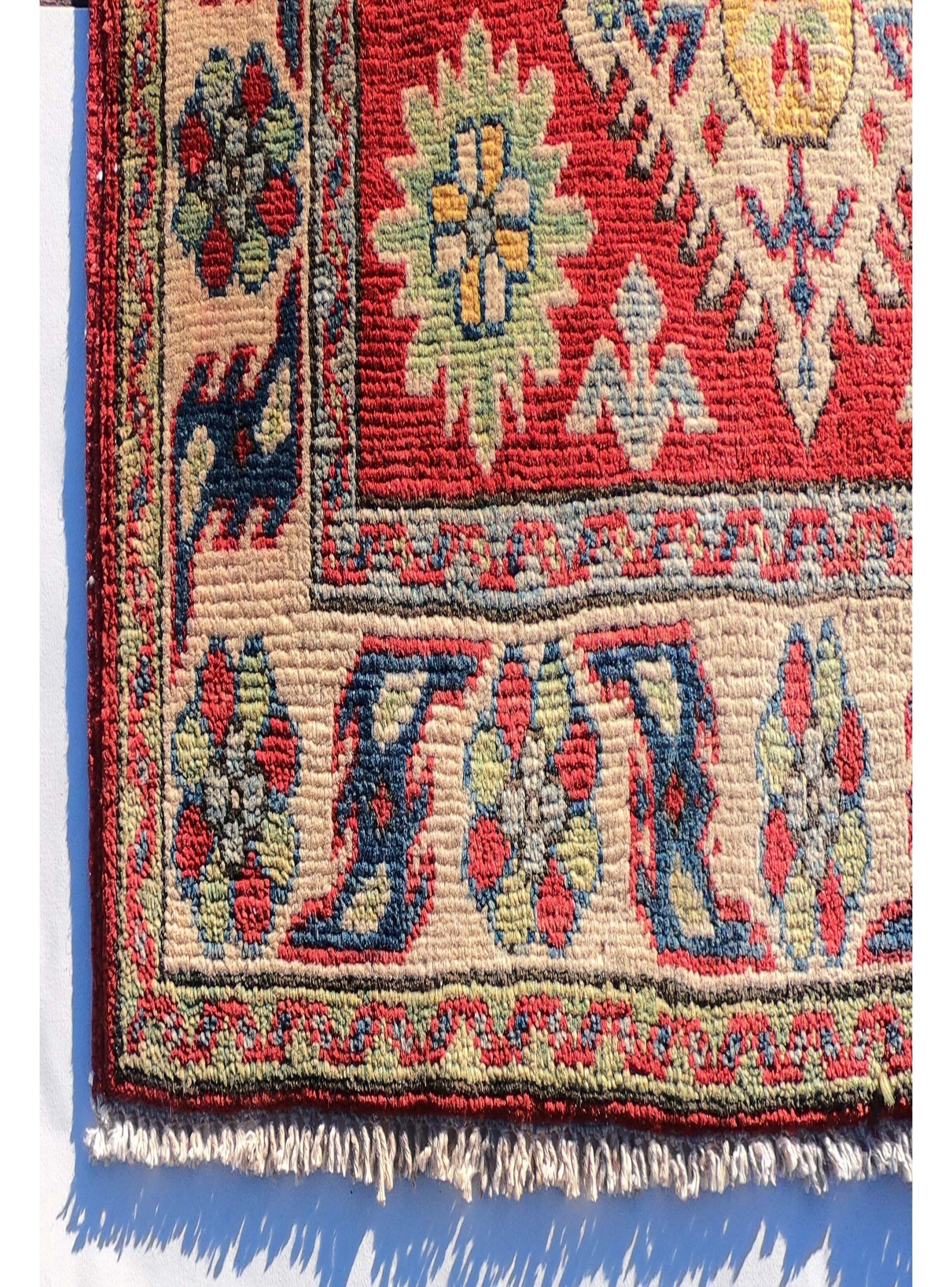 Alfombra Persa Clásica de Lana, Kazak de 1.90 x 0.80 mts., AA984-2