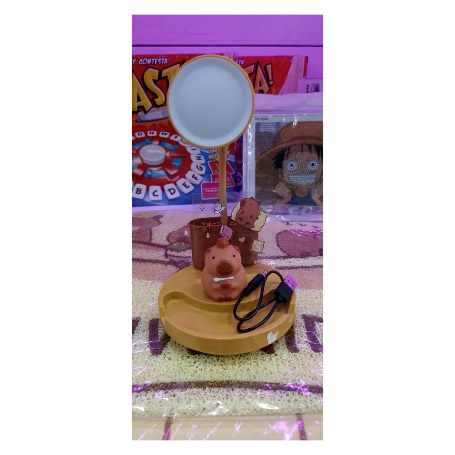 Mini Lampara Y Organizador De Escritorio USB Capibara-3