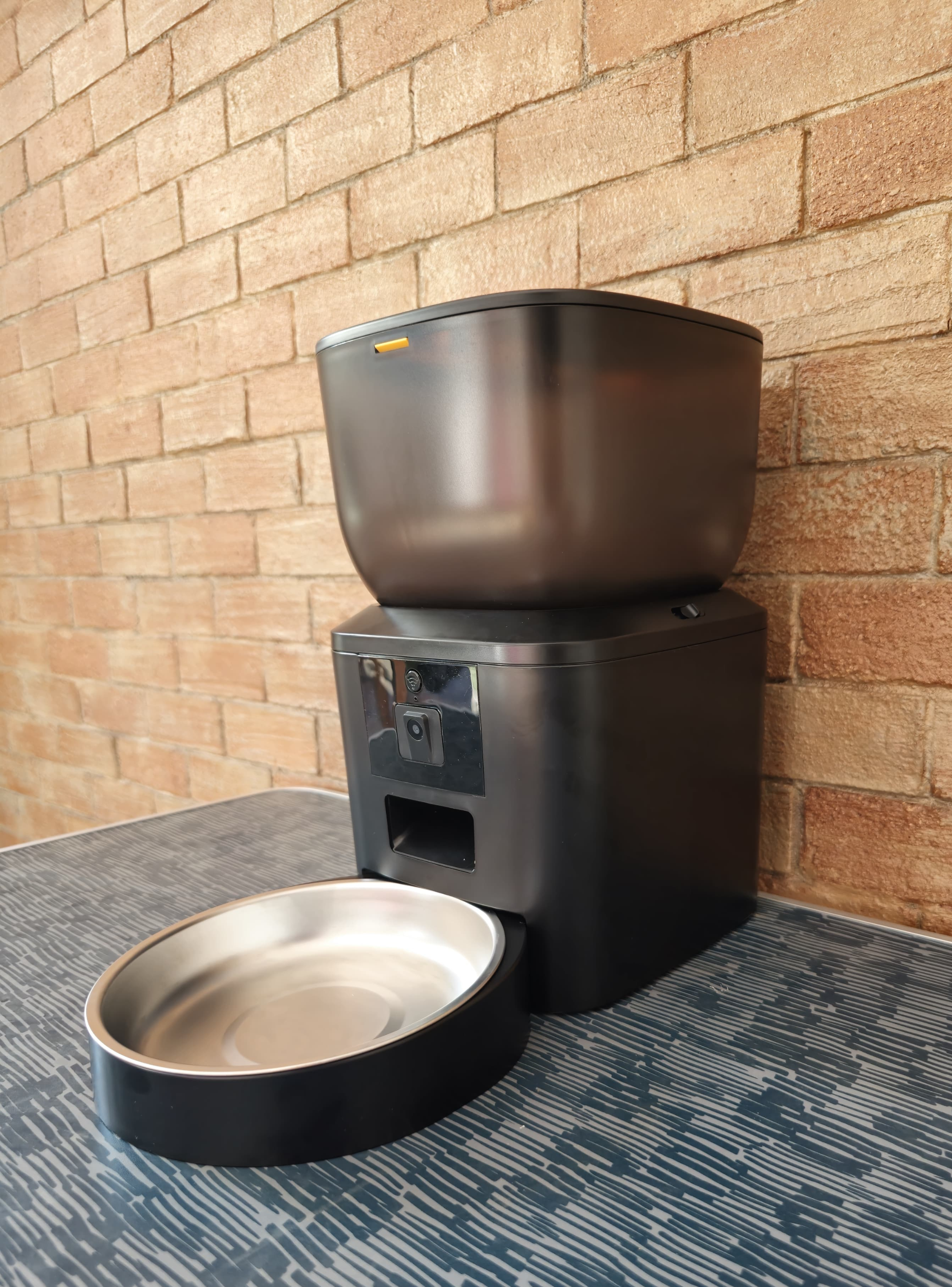 Dispensador Automático con Cámara WIFI Negro 4 Litros-2