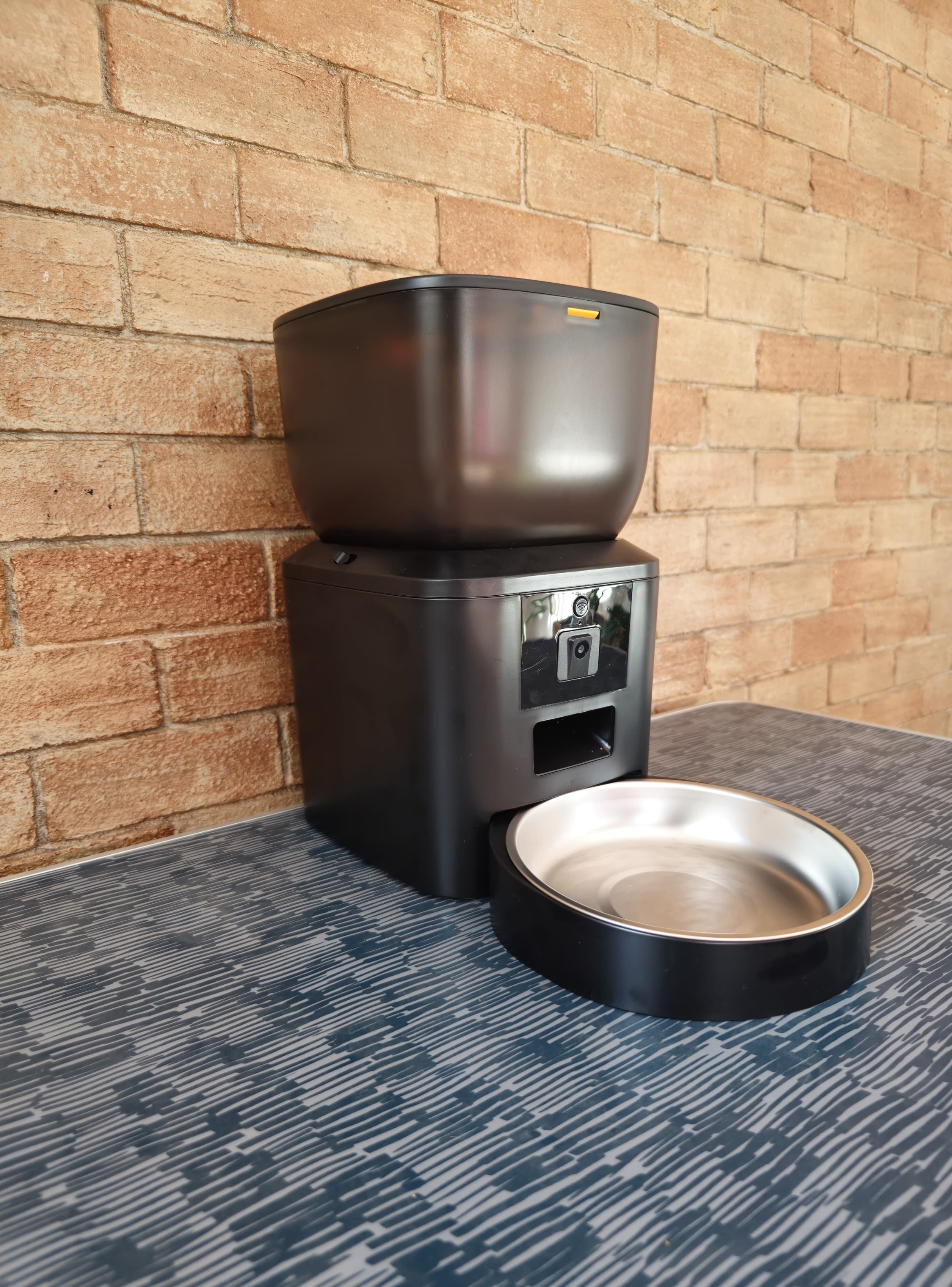 Dispensador Automático con Cámara WIFI Negro 4 Litros-3