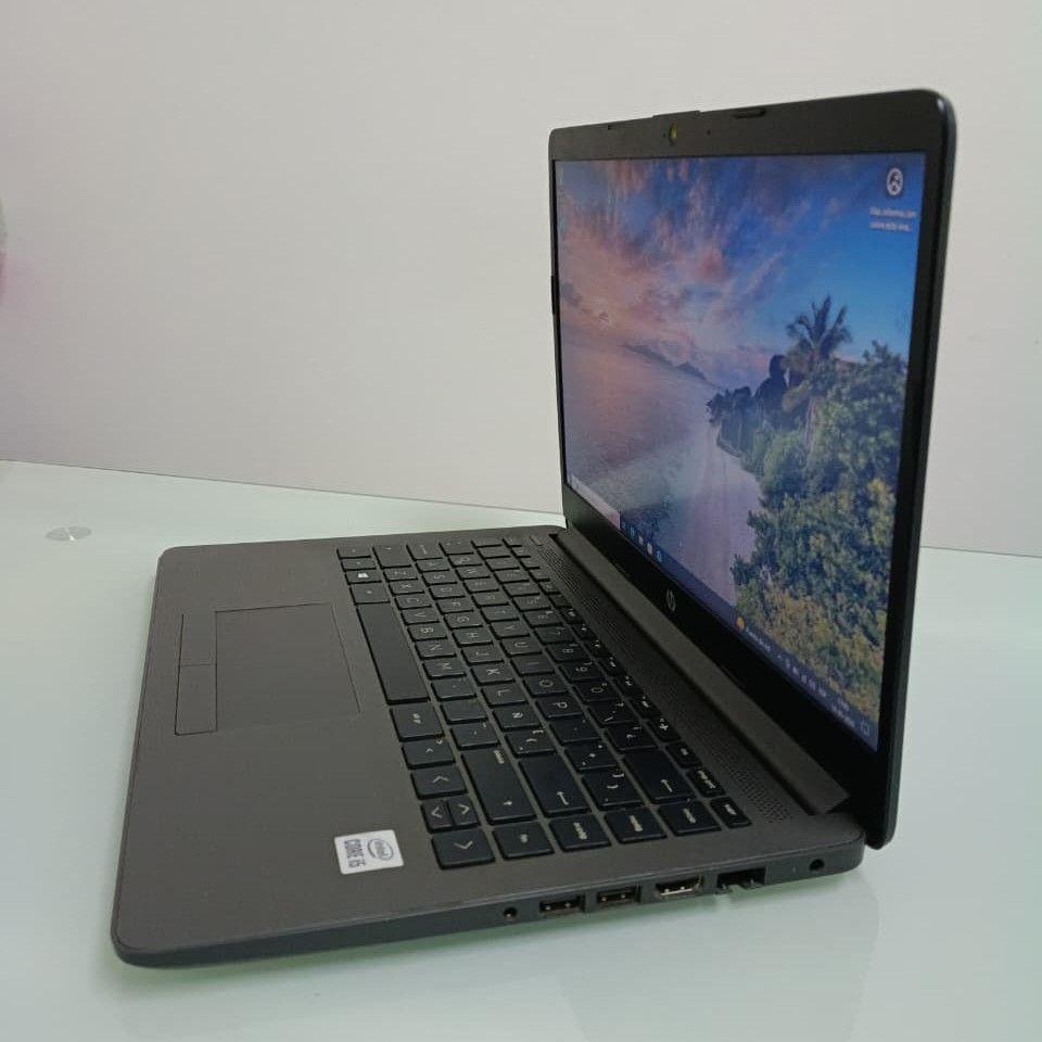 NOTEBOOK HP 240 G8 INTEL CORE I5 - 1035G1 12GB RAM 256GB SSD REACONDICIONADO-2