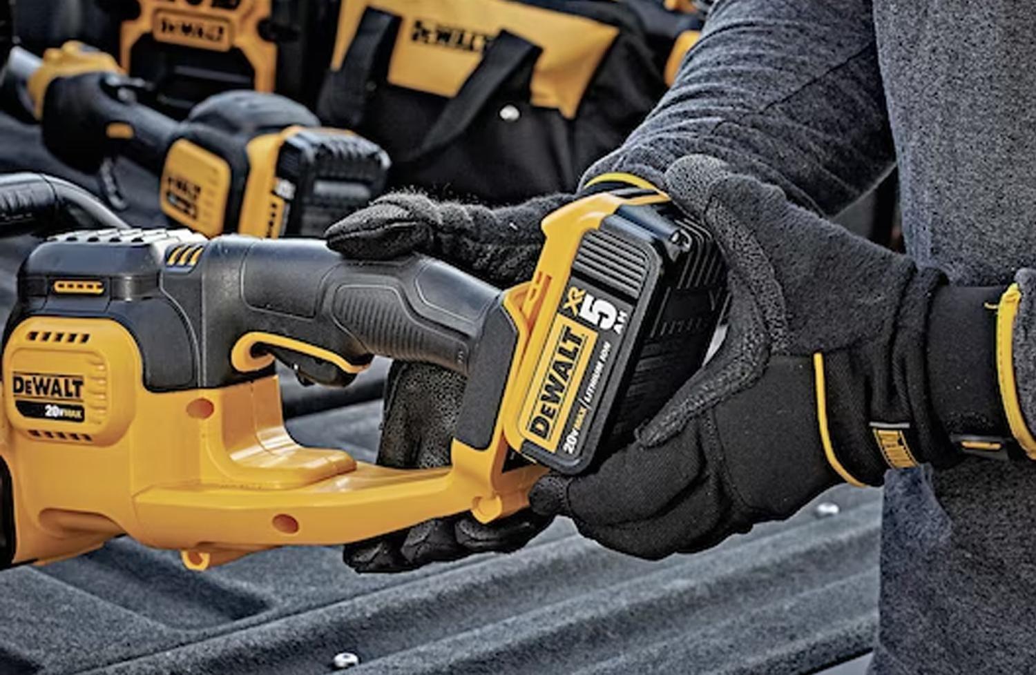 Cortasetos 22" 20V MAX* (incl. batería 5.0Ah y cargador)-2