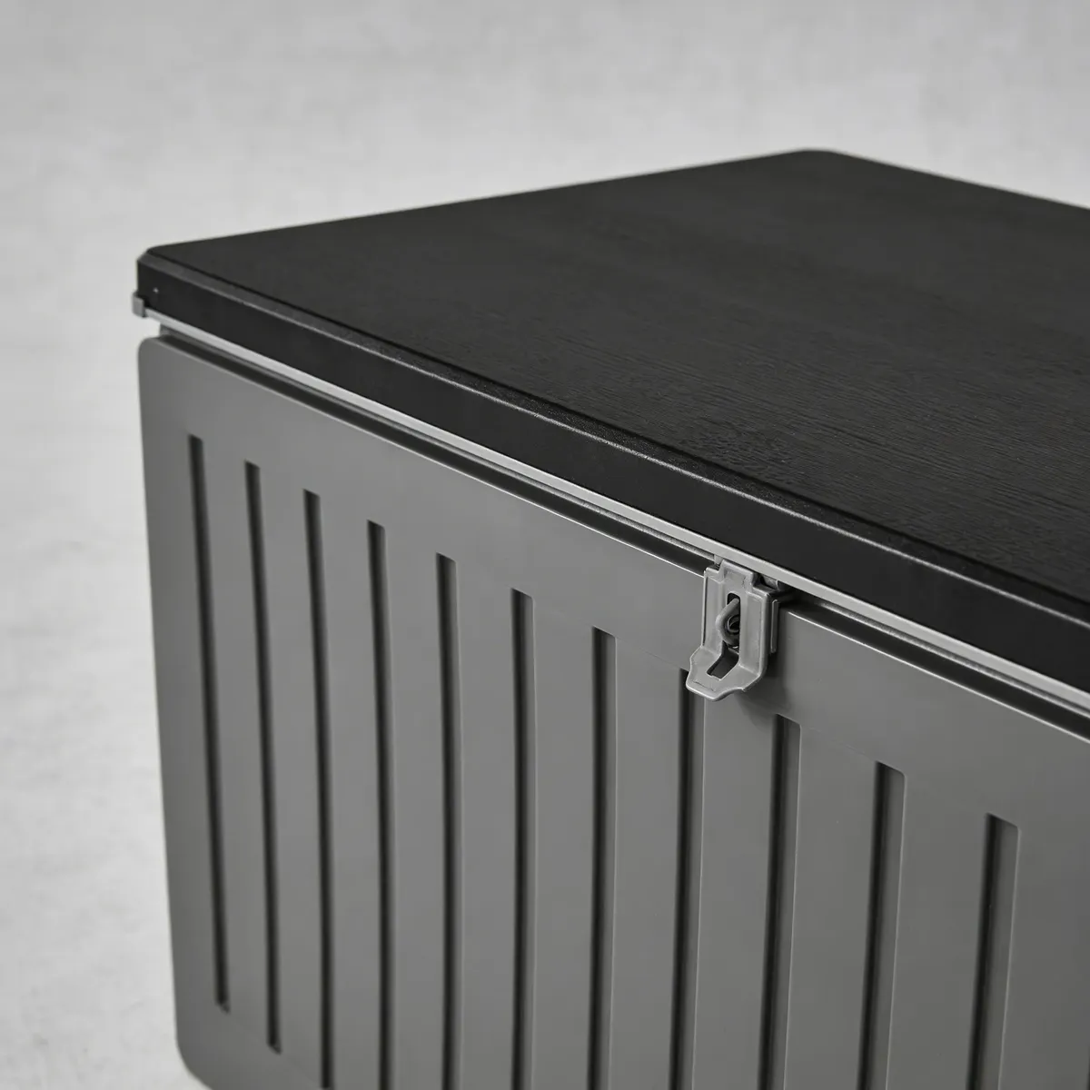 Bodega Jardín Tipo Baúl Negro 270 litros QRubber-5