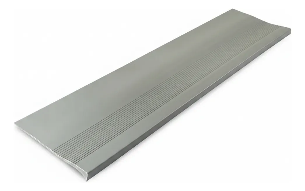 Grada Pvc Estriada (gris) 3mm X 120cm X 30cm QRubber-3