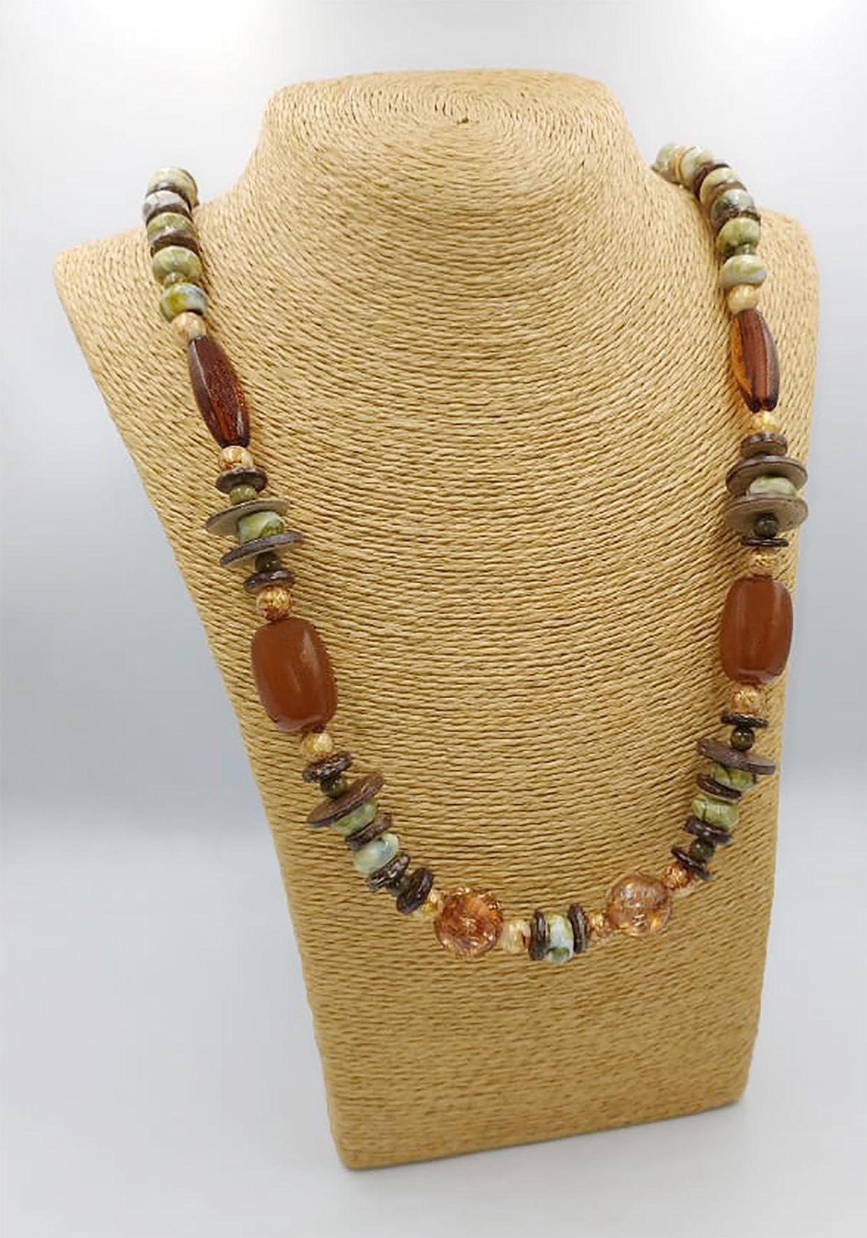 Collar cristales turcos madera y resina-0