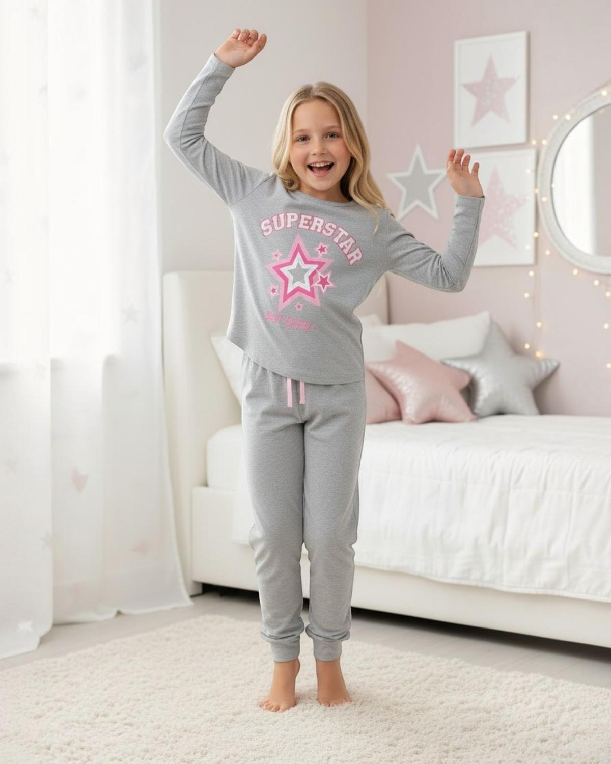Pijama Niña Estampado Super Star Gris-2