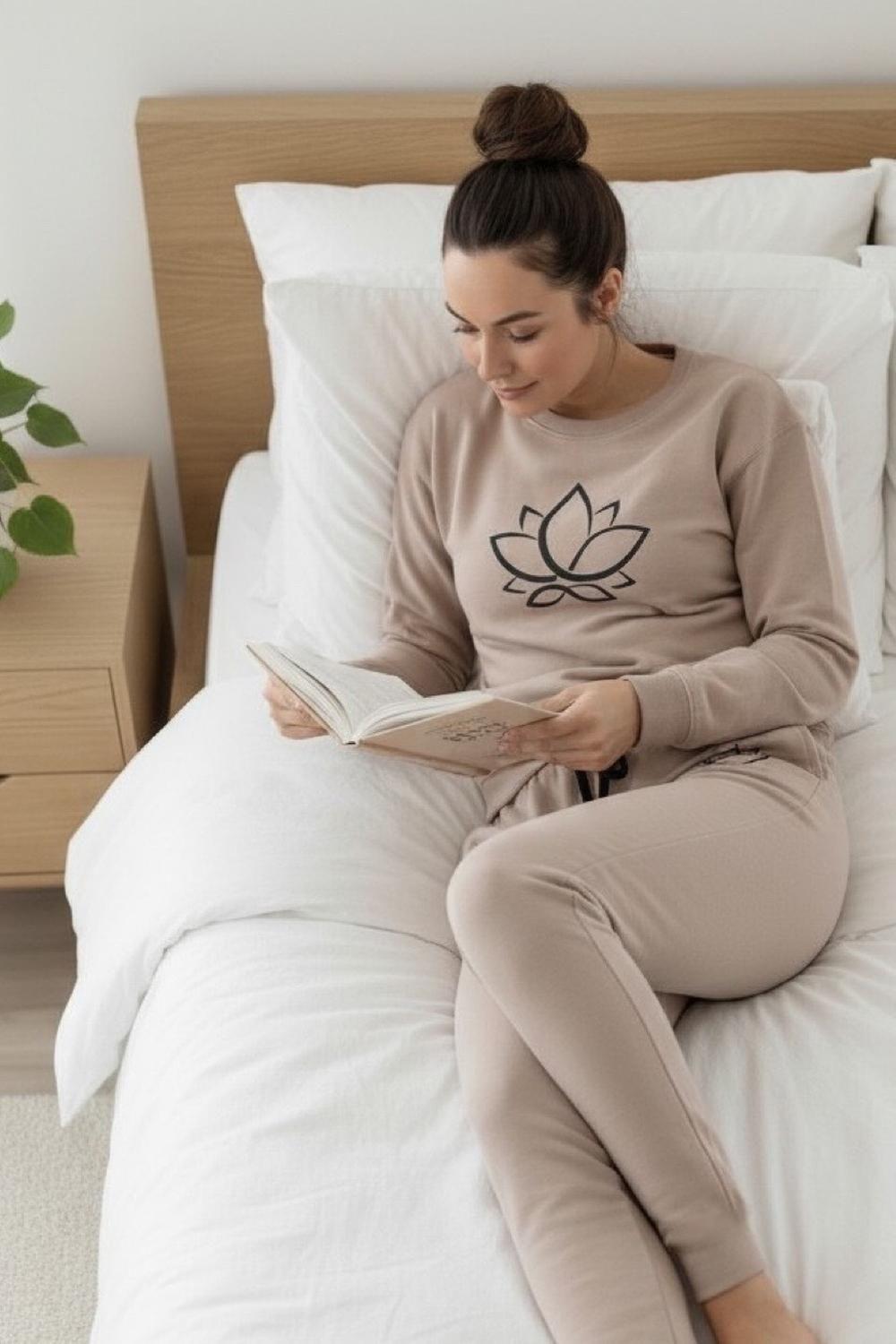 Set Franela Mujer Estampado Flor de Loto Beige-2