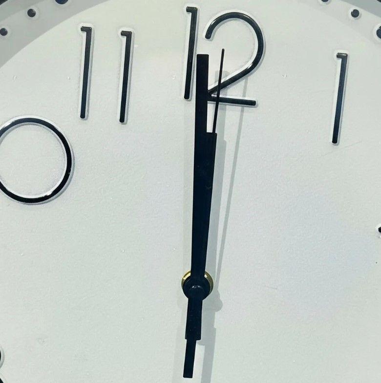 Reloj Decorativo De Pared Económico 30cm-4