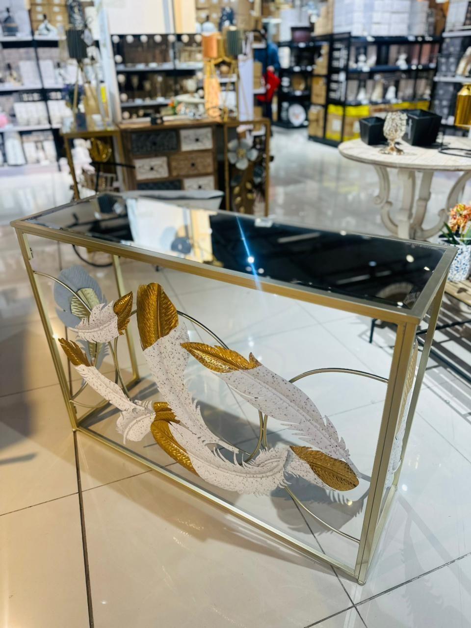 Mesa De Arrimo Elegante, Diseño Plumas Y Tonos Dorados-4