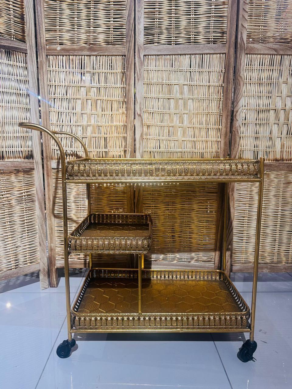 Mesa De Arrimo Con Ruedas Elegante, Color Dorado-3
