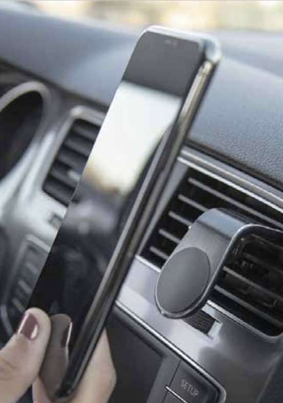 SOPORTE DE CELULAR DBLUE MAGNETICO PARA AUTOMOVIL DBSC072-3
