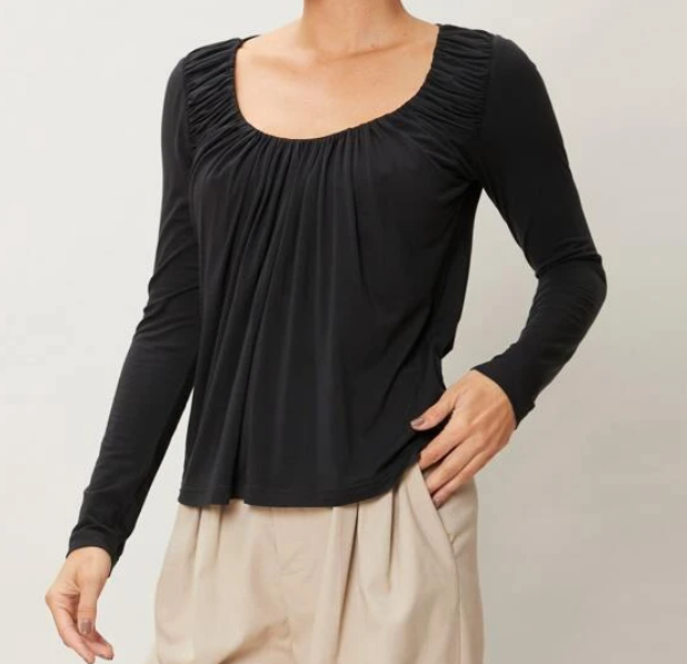 Blusa Negra con Fruncido-6