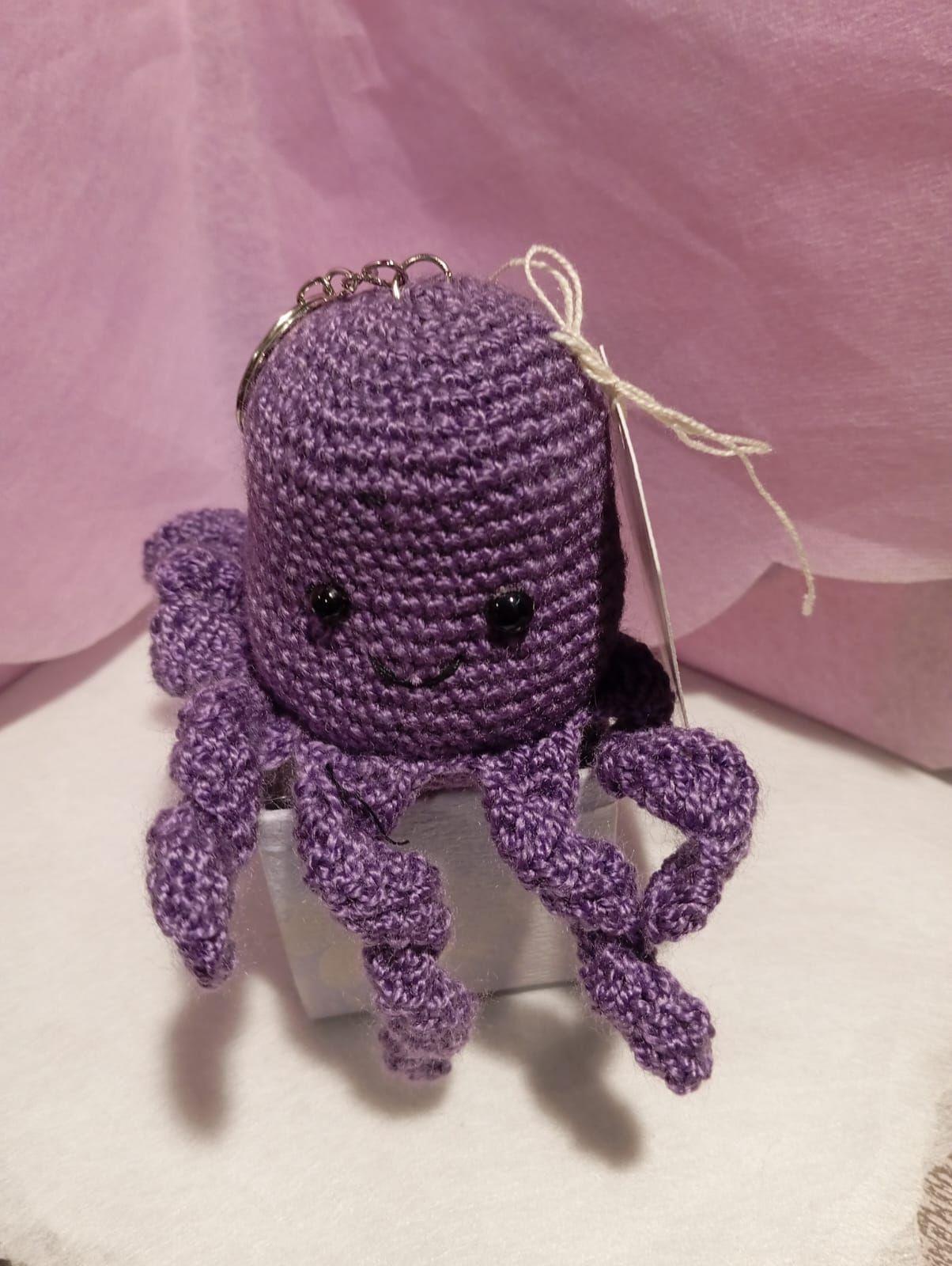 Amigurumi de Pulpo Lila Tejido a Mano -2