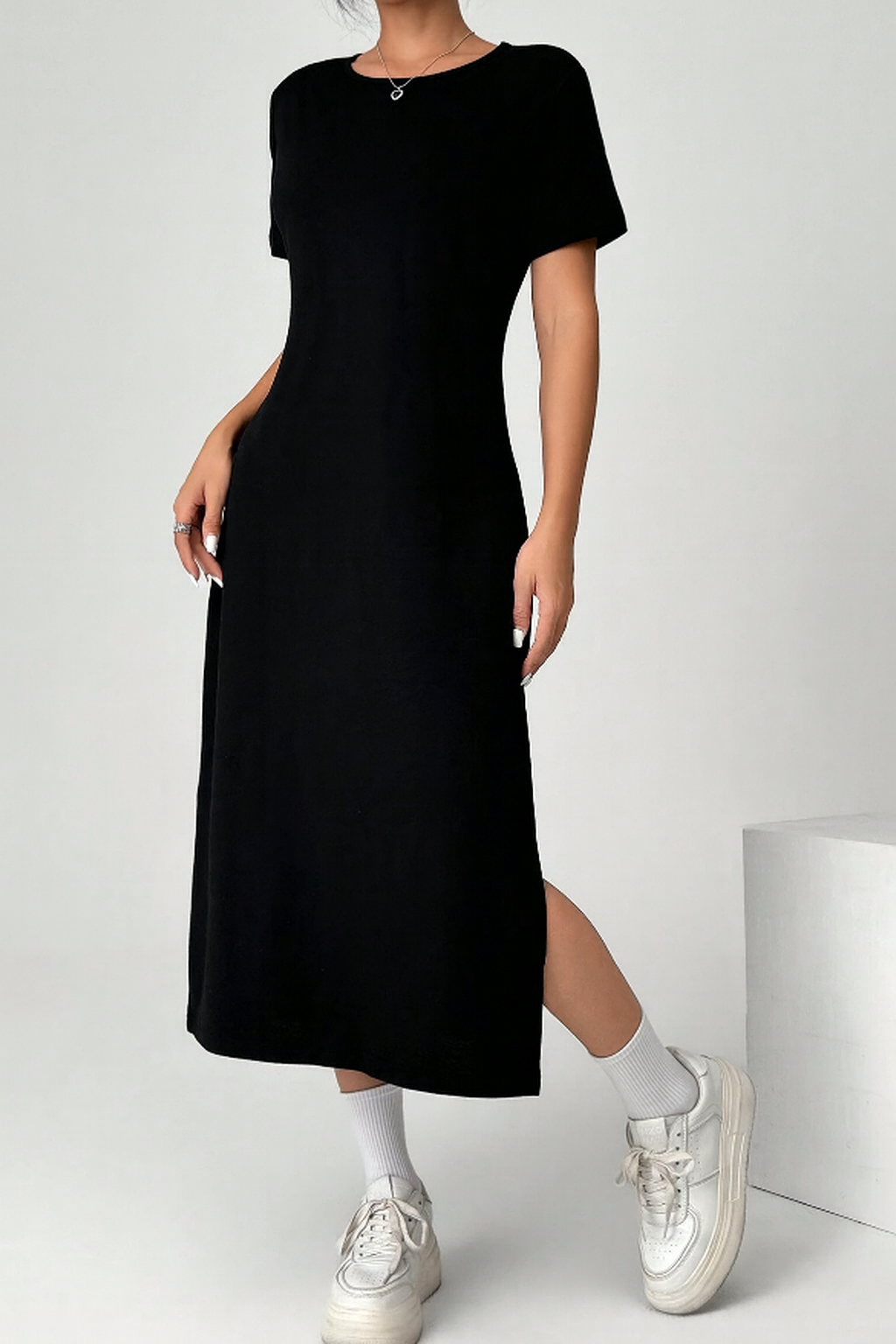 Vestido Negro de Punto Holgado con Mangas Cortas y Aberturas  - Talla L-5