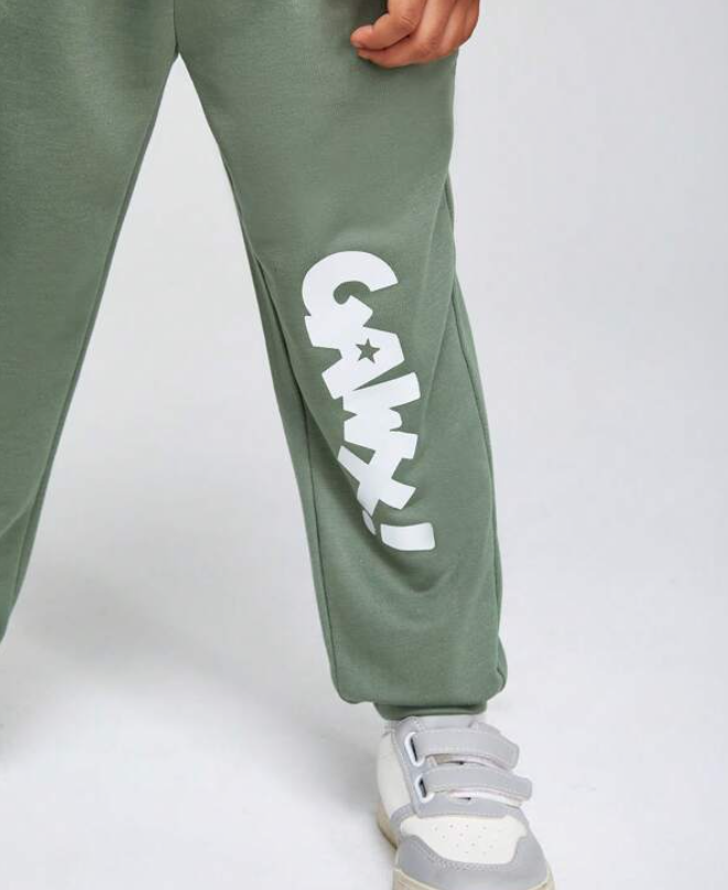 Conjunto Casual para Niño: Camiseta con Estampado de Ranas y Pantalón Deportivo 🐸✨ - Talla 5 años-6