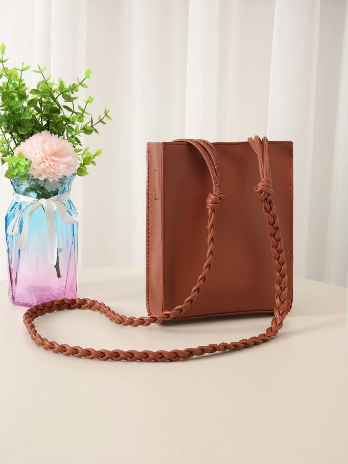Bolso Cuadrado Elegante y Moderno-4