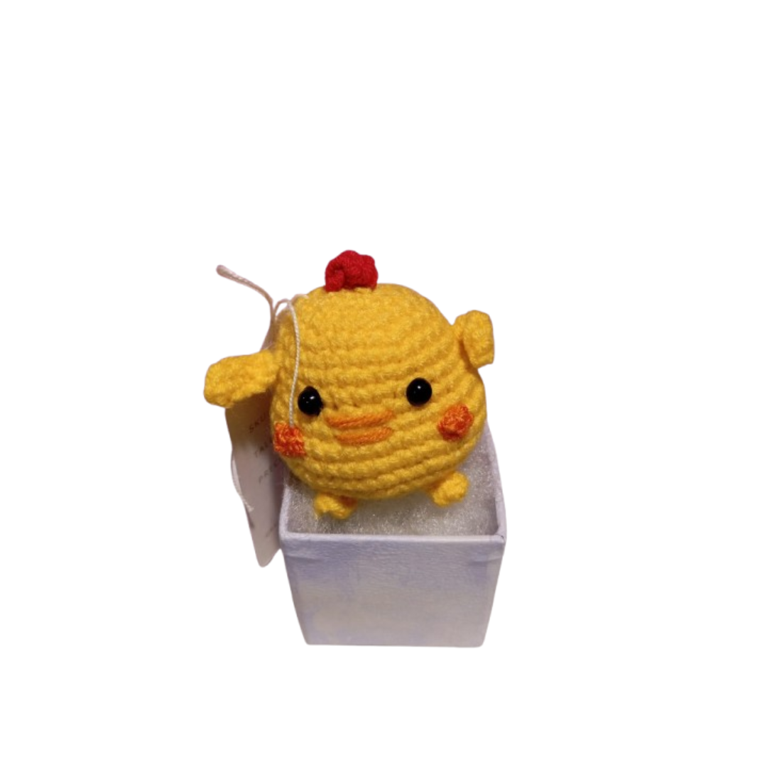 Amigurumi de Pollito Amarillo Tejido a Mano -3