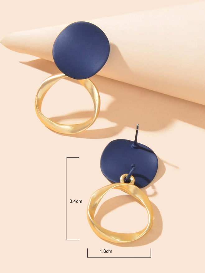 Pendientes Geométricos – Círculo Mate & Aro Irregular Dorado-2