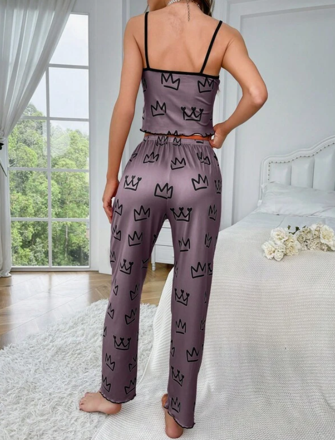 👑 Pijama de Satén Morado con Estampado de Coronas – 2 Piezas - Talla XL-2