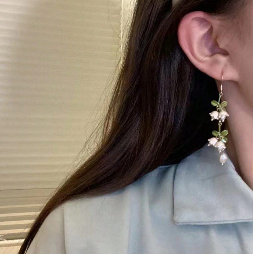 🌼 Pendientes Florales – Diseño Natural con Perlas-4