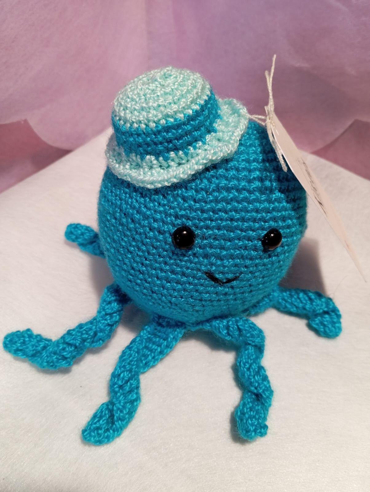 Amigurumi Pulpo Azul con Sombrero -2