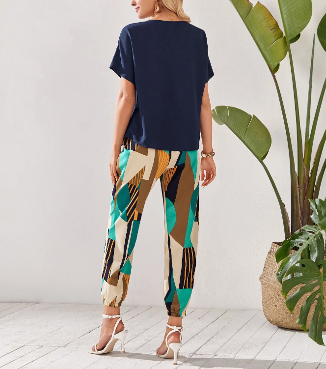 🌿 Conjunto Casual Mujer – Blusa Lisa + Pantalón Estampado Geométrico - Talla M-2