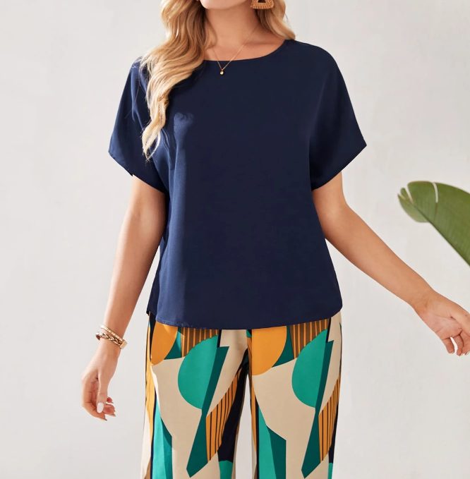 🌿 Conjunto Casual Mujer – Blusa Lisa + Pantalón Estampado Geométrico - Talla M-4