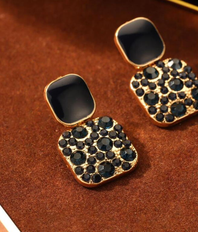 Pendientes Elegantes con Detalles Negros-3