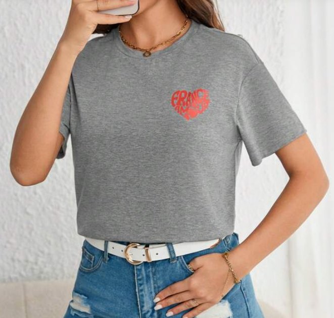 Camiseta Gris Casual con Estampado de Corazón ❤️✨ - Talla S-2