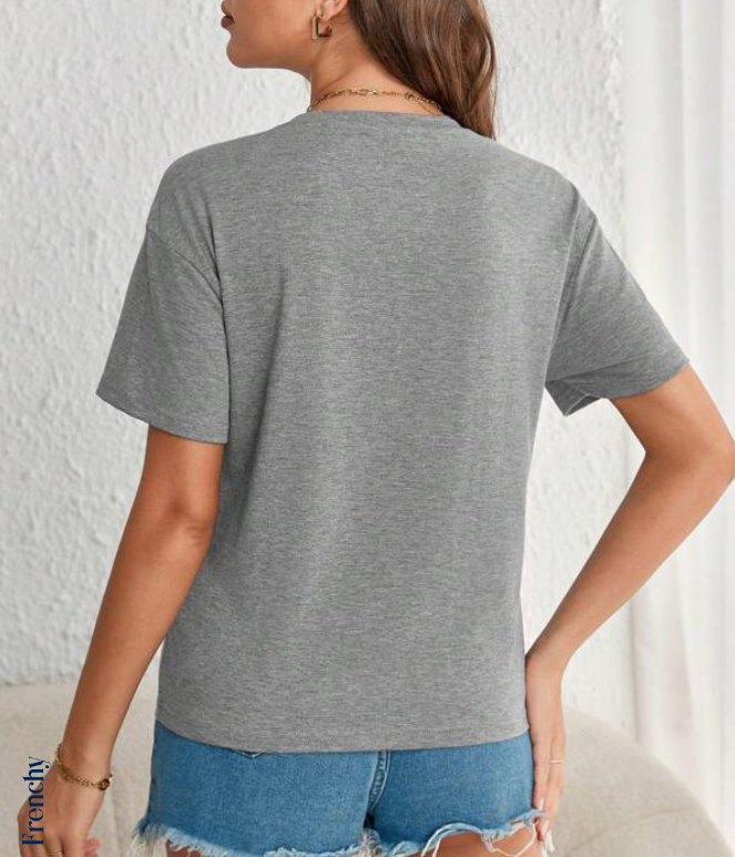 Camiseta Gris Casual con Estampado de Corazón ❤️✨ - Talla S-5