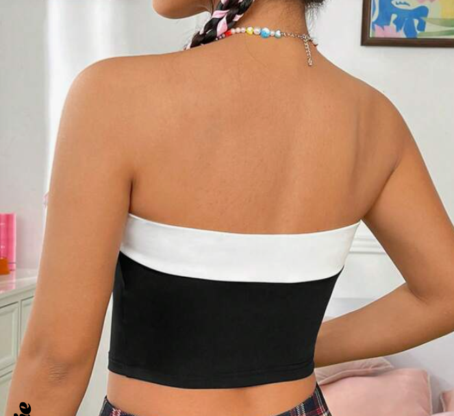 Top Strapless Blanco y Negro con Detalle de Corazones 💎🖤 - Talla L-2