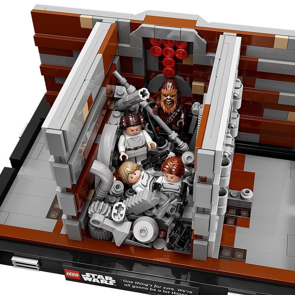 Lego  Star Wars Death Star Trash Compactor Diorama 75339-2