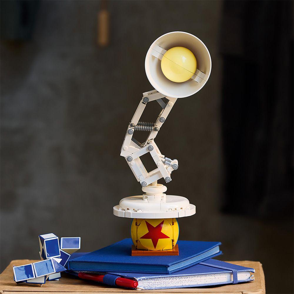 LEGO DISNEY PIXAR LUXO JR  LEGO IDEAS 21357-2