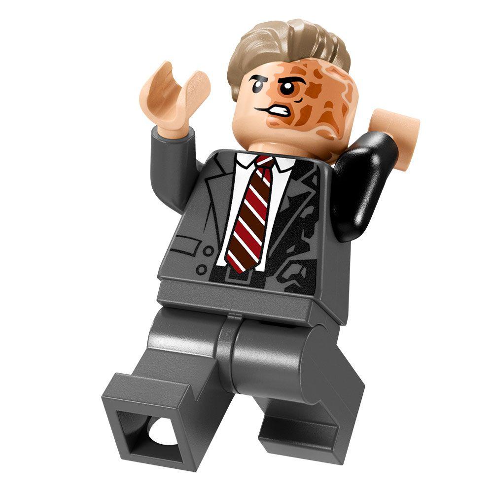 LEGO Tumbler de Batman™ vs. Two-Face™ y The Joker™ (76303)-4