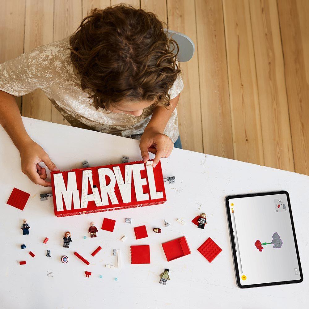 LEGO Logotipo MARVEL y Minifiguras (76313)-5