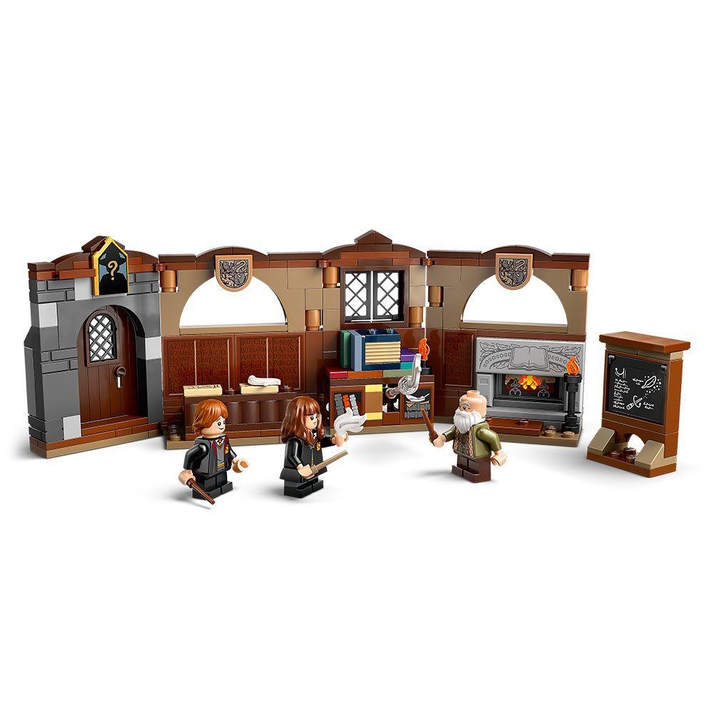 LEGO Castillo de Hogwarts™: Clase de Encantamientos (76442)-4