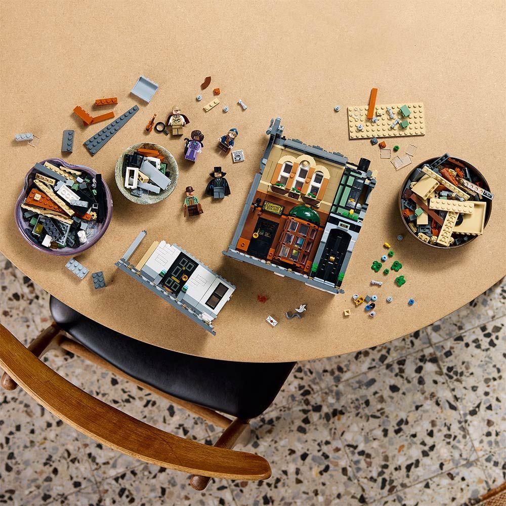 LEGO Rincón entre Libros: Sherlock Holmes (10351)-5