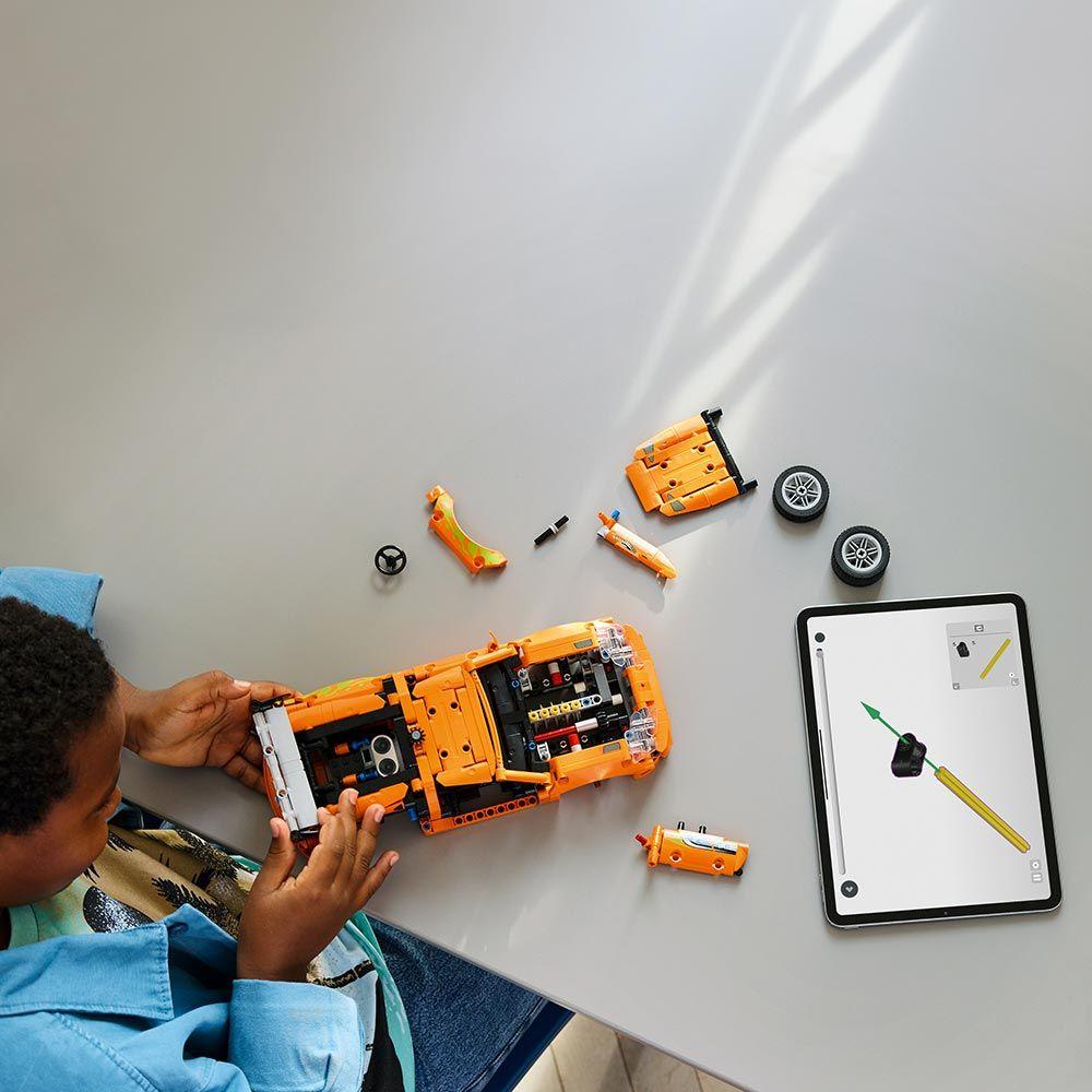 LEGO Fast and Furious Toyota Supra MK4 (42204)-6